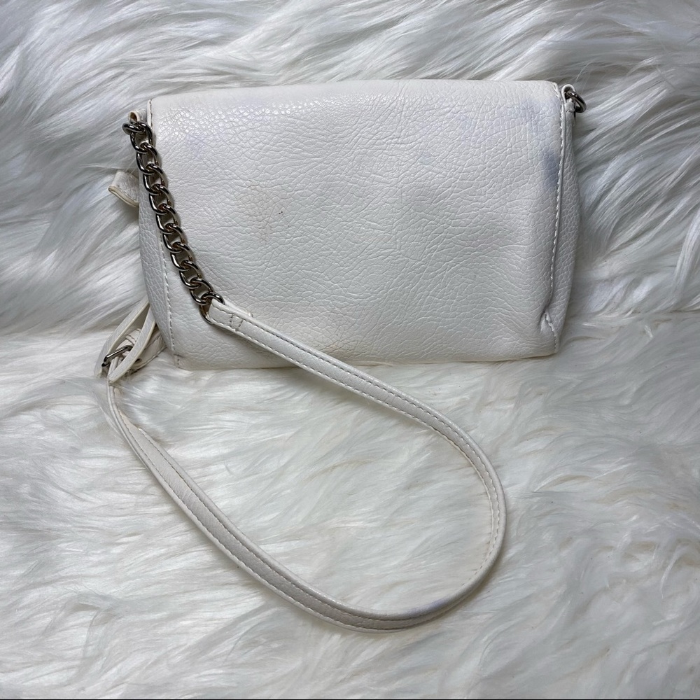 Kenneth Cole Reaction Crossbody Bag - Picture 5 of 7